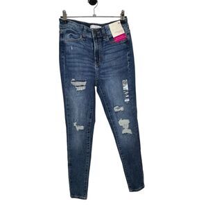 NWT SO Distressed High Rise Jeggings